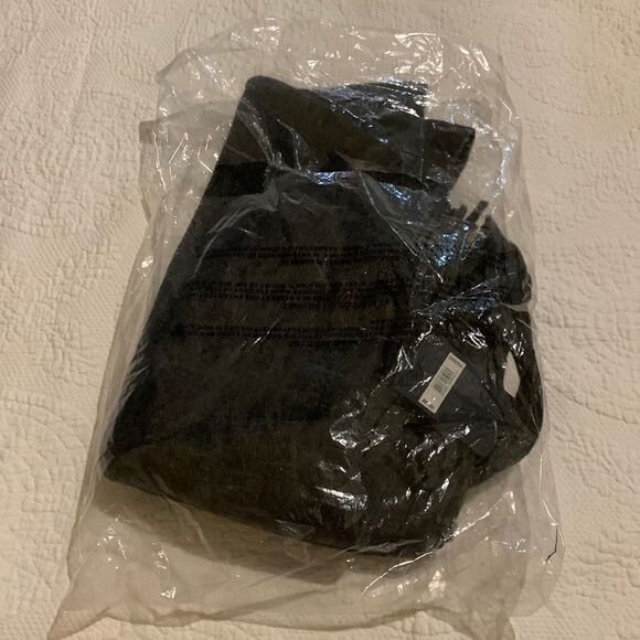 Lucky Brand tasseled scarf. NWT - Picture 2 of 8